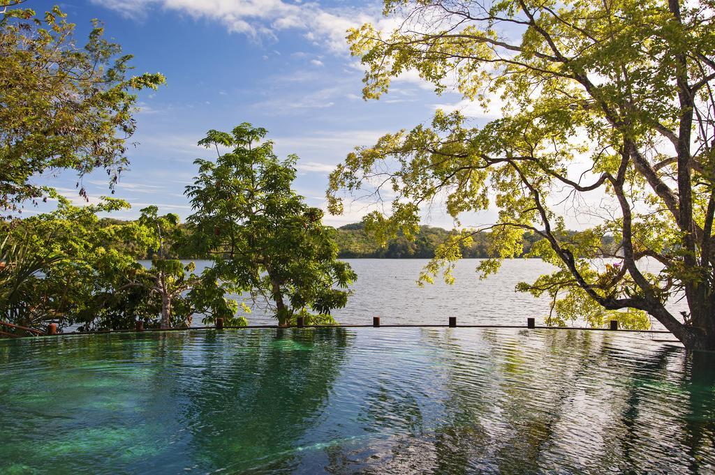 Las Lagunas Boutique Hotel Flores Eksteriør bilde